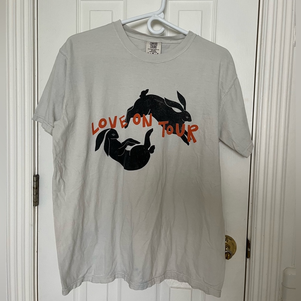 Harry Styles Love on Tour LARGE t shirt